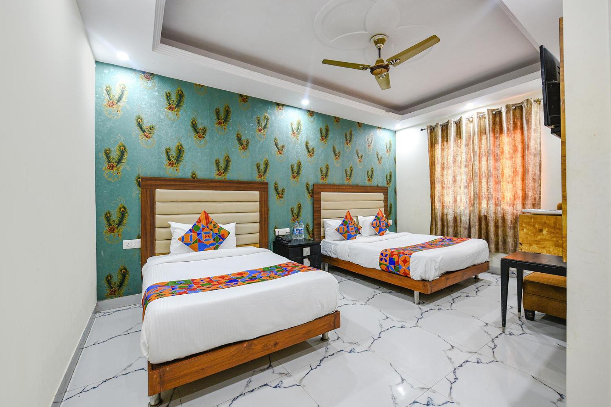 OYO 84904 Shanti Stay New Delhi Eksteriør billede