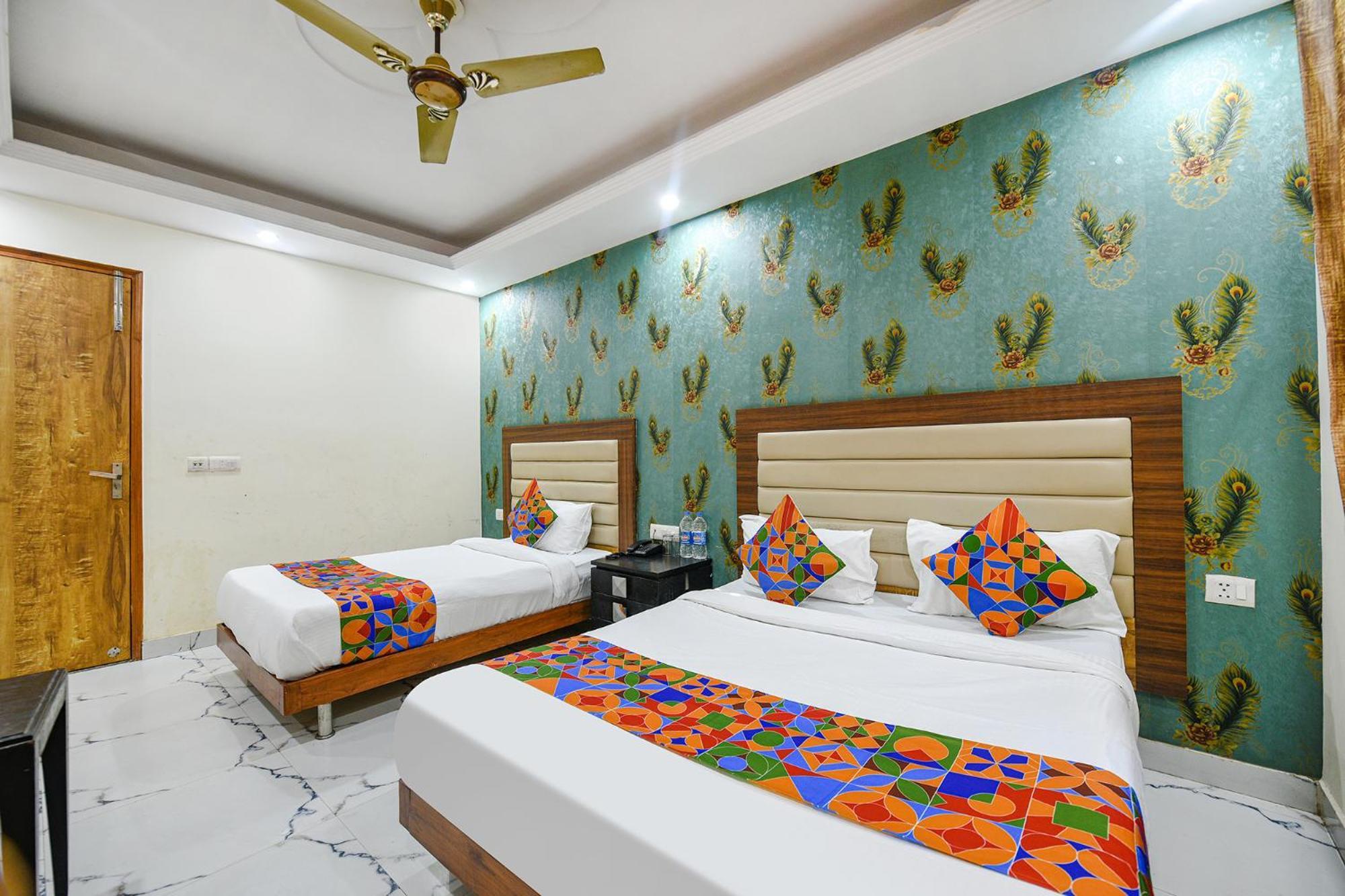 OYO 84904 Shanti Stay New Delhi Eksteriør billede