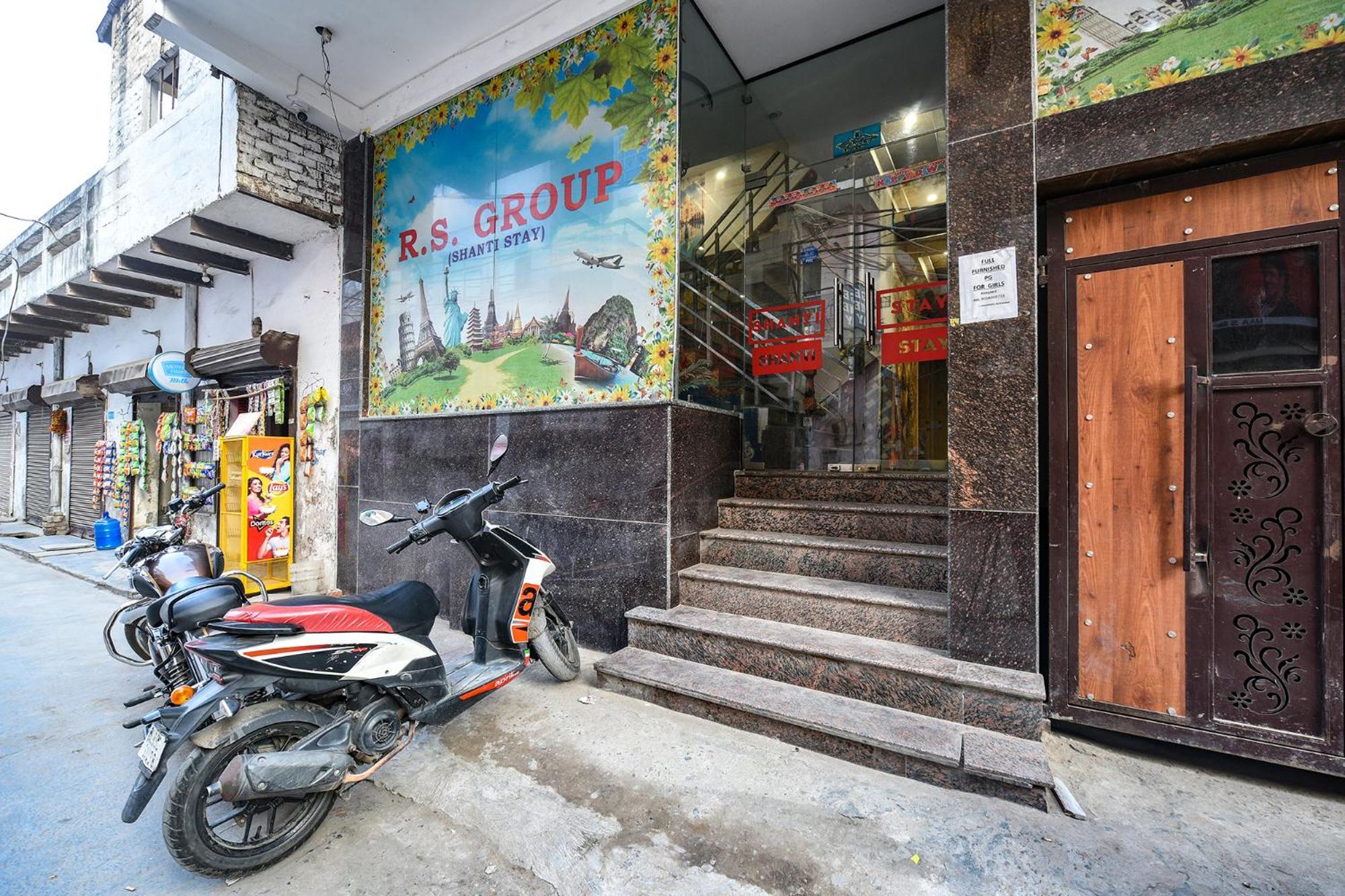 OYO 84904 Shanti Stay New Delhi Eksteriør billede